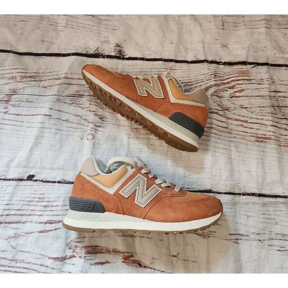 New Balance 574V2 Size 6 NWOB - Picture 2 of 8